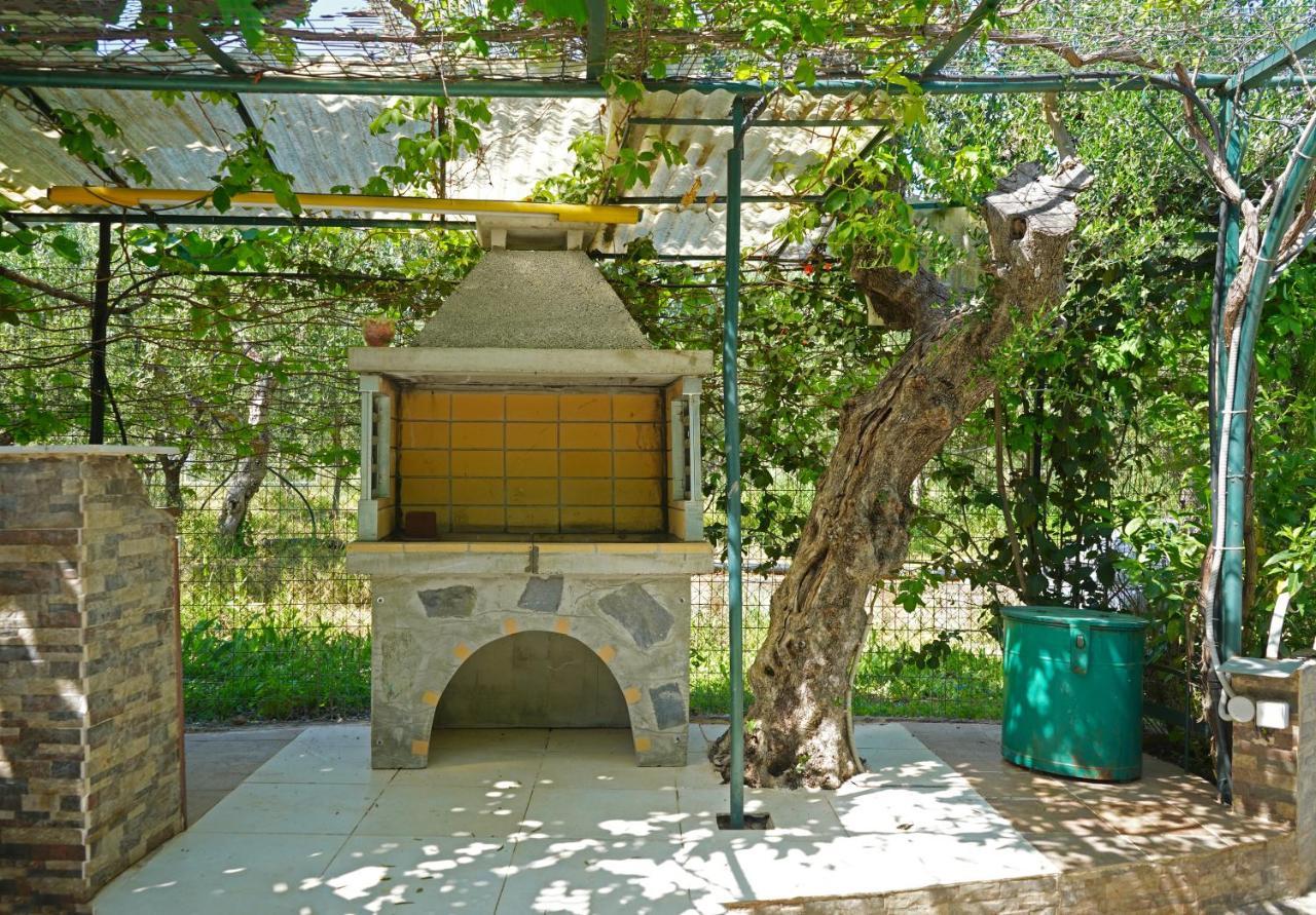 Veni Olive House Villa Kalamata Exterior photo